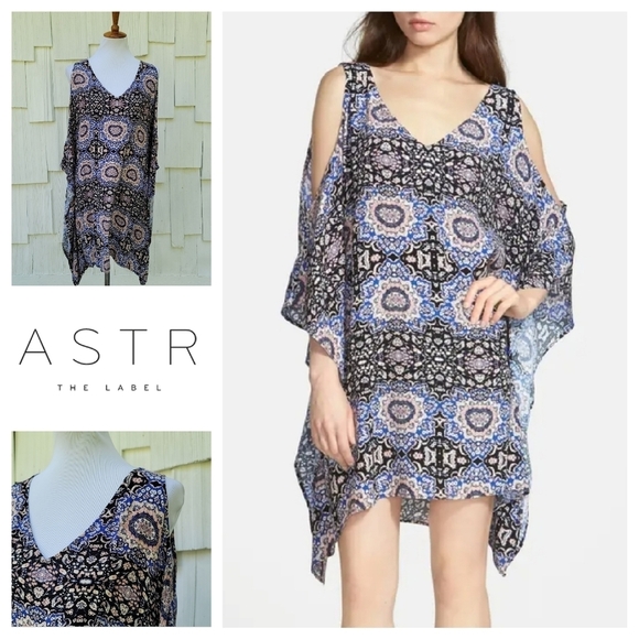 Astr Dresses & Skirts - ASTR Cold Shoulder Shift Dress